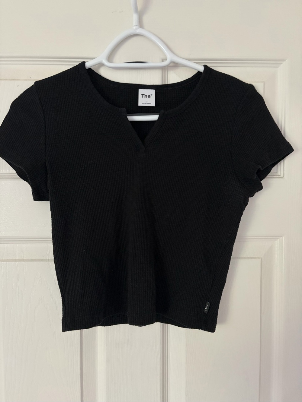 TNA Black Ribbed Short Sleeve Crop Top with V-Notch